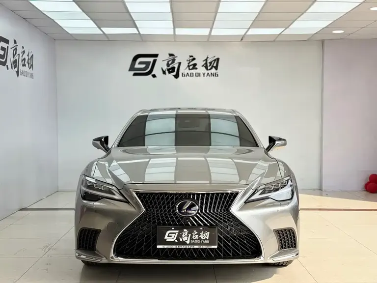 Lexus LS 500 h Outstanding
