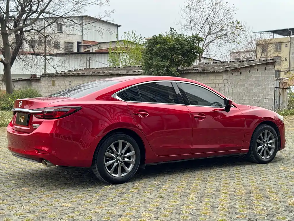 Atenza 2.0 L Blue Sky Luxury