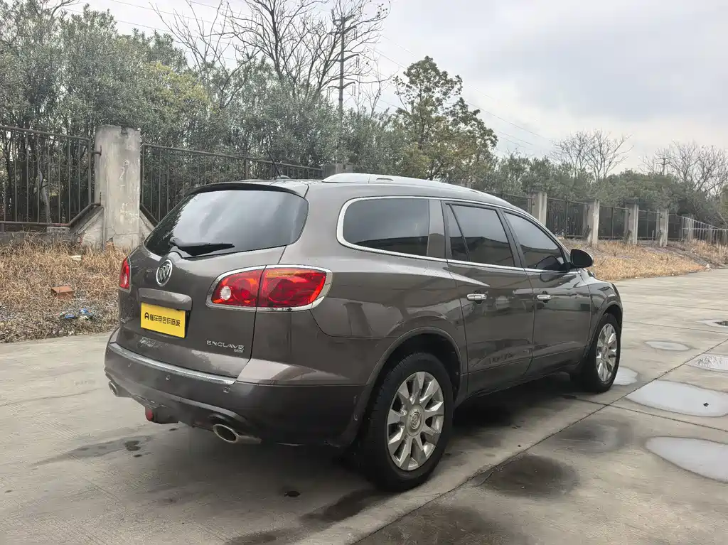 Enclave 3.6 L 4 WD Flagship