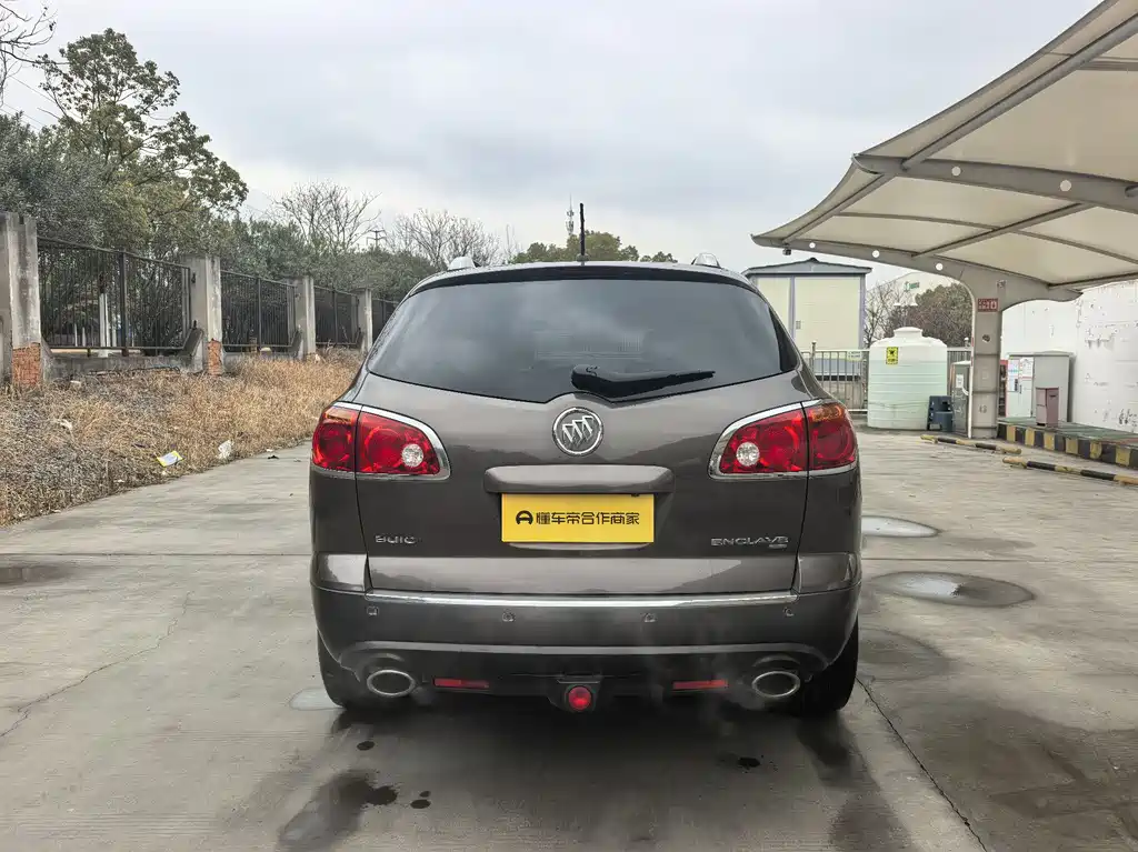 Enclave 3.6 L 4 WD Flagship
