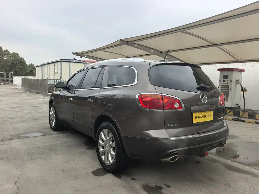 Enclave 3.6 L 4 WD Flagship
