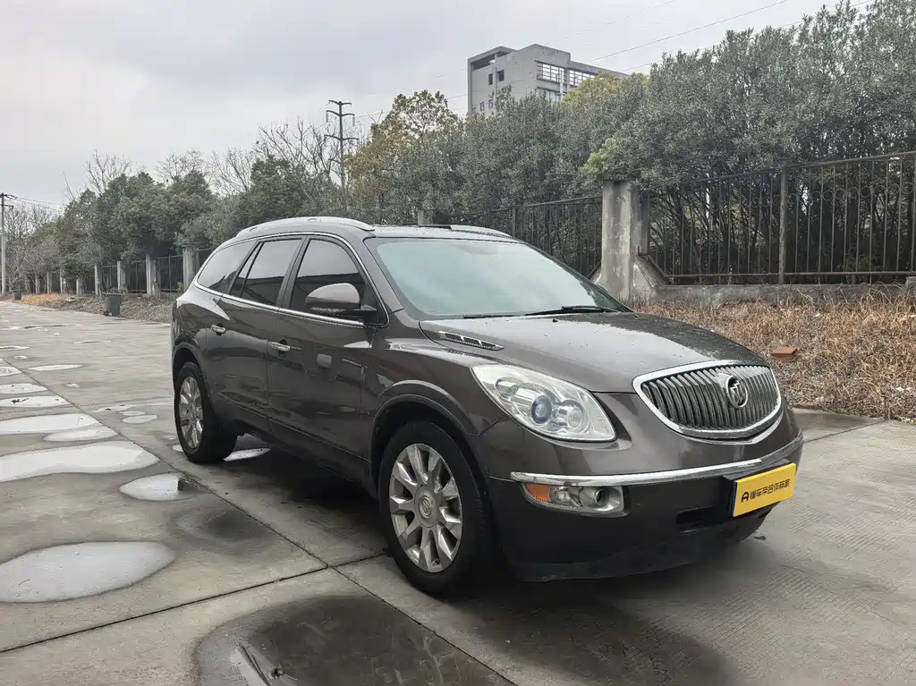 Enclave 3.6 L 4 WD Flagship