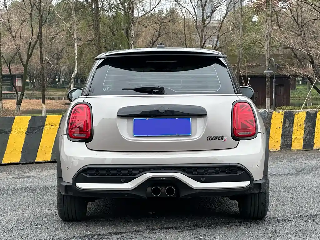 MINI Facelift 2.0 T COOPER S Artist
