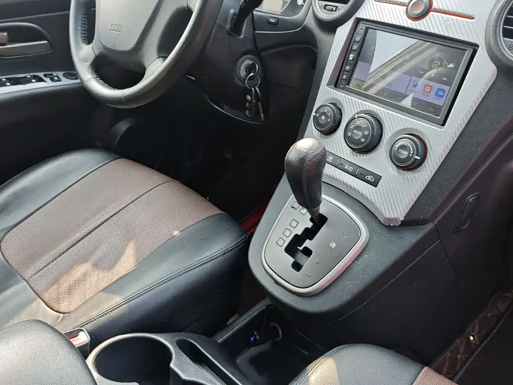 Carens 佳乐 2007款 2.0 L 7座舒适版