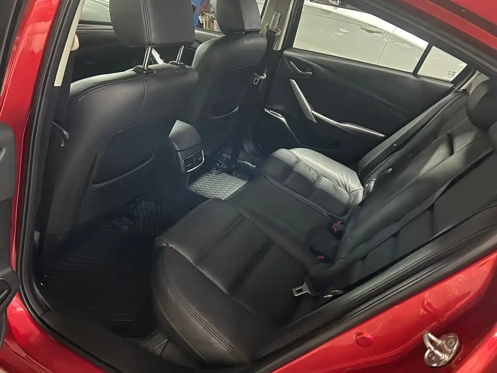 Atenza 2.0 L Blue Sky Luxury