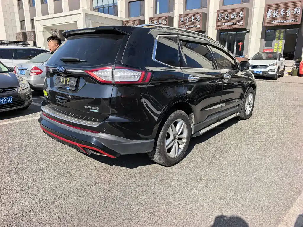 Edge 2.0 T GTDi 2 WD Platinum Sharp