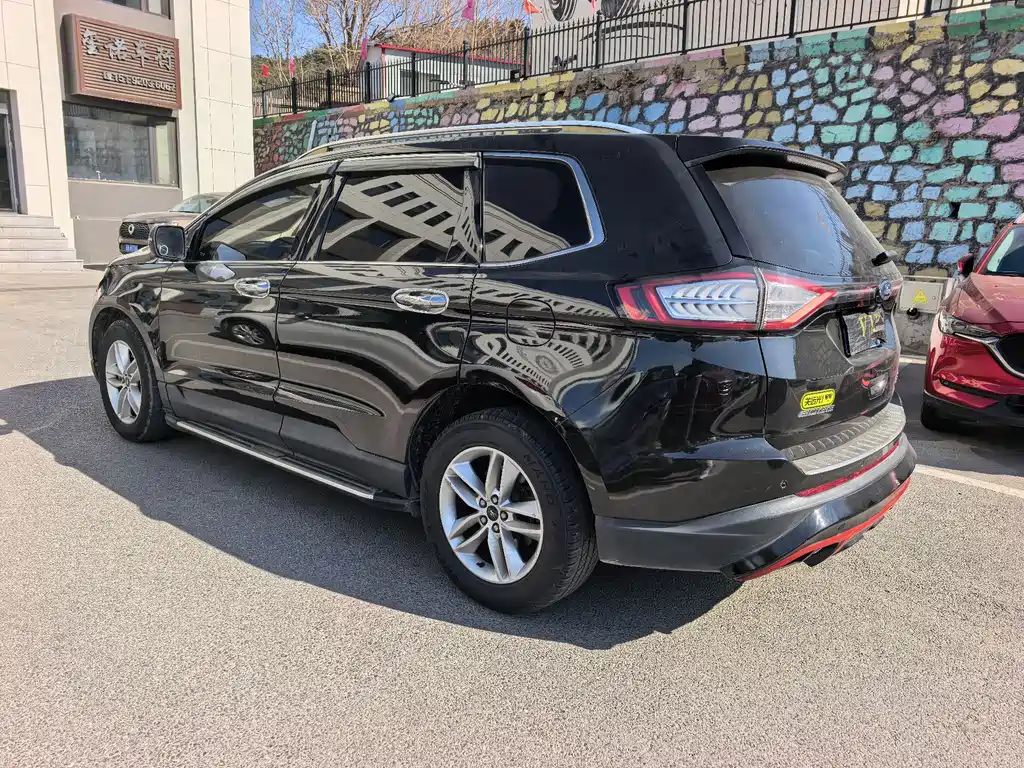 Edge 2.0 T GTDi 2 WD Platinum Sharp