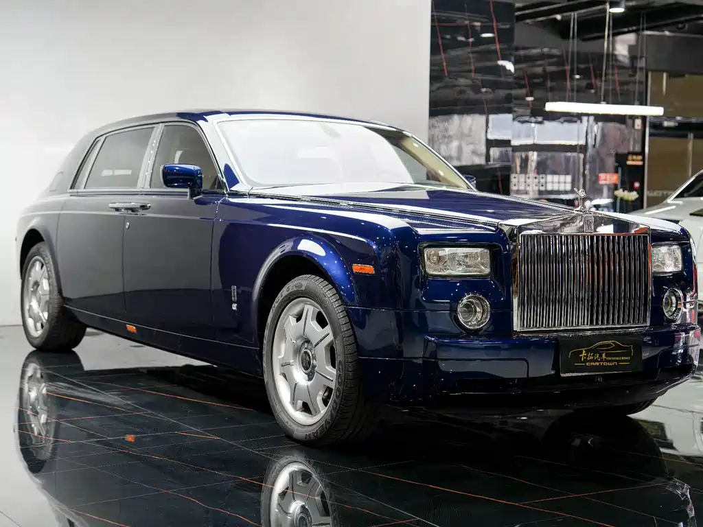 Phantom 6.7 L Extended EWB