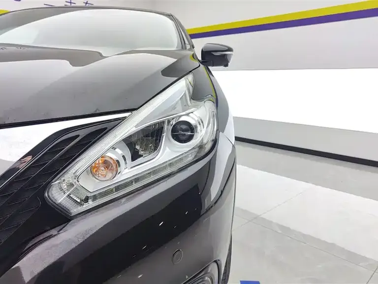 Nissan Murano 2.5 L XL 2 WD Connected Luxury CN-VI
