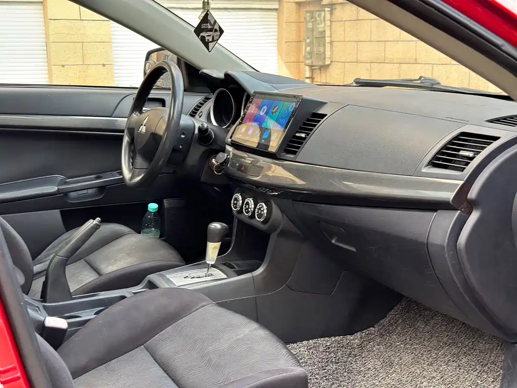 Lancer EX Zhishang 1.8 L CVT Luxury