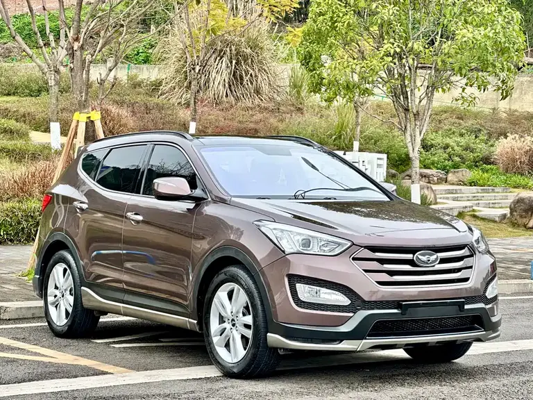 Hyundai Santa Fe (Import) 胜达进口 2013款 3.0 L 四驱舒适导航版 7座 欧IV