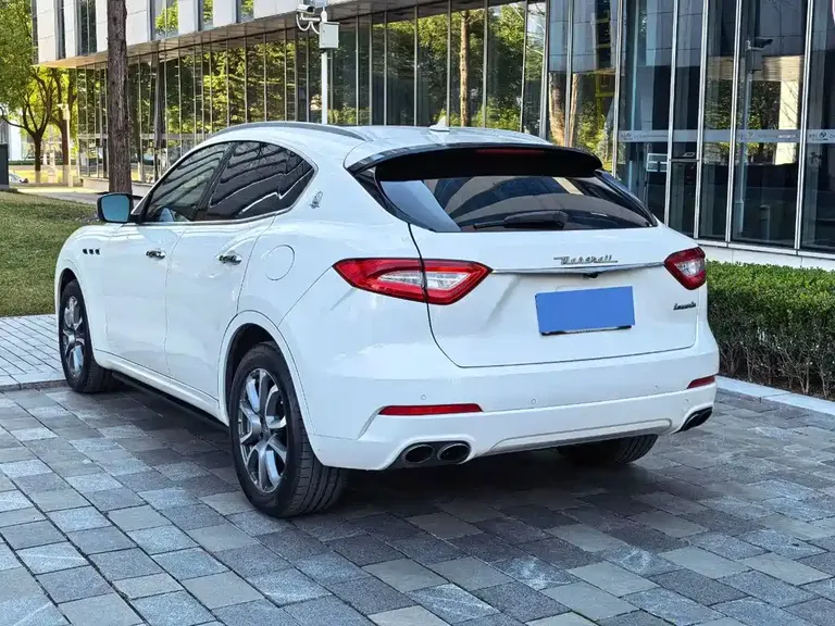 Maserati Levante 3.0 T Standard