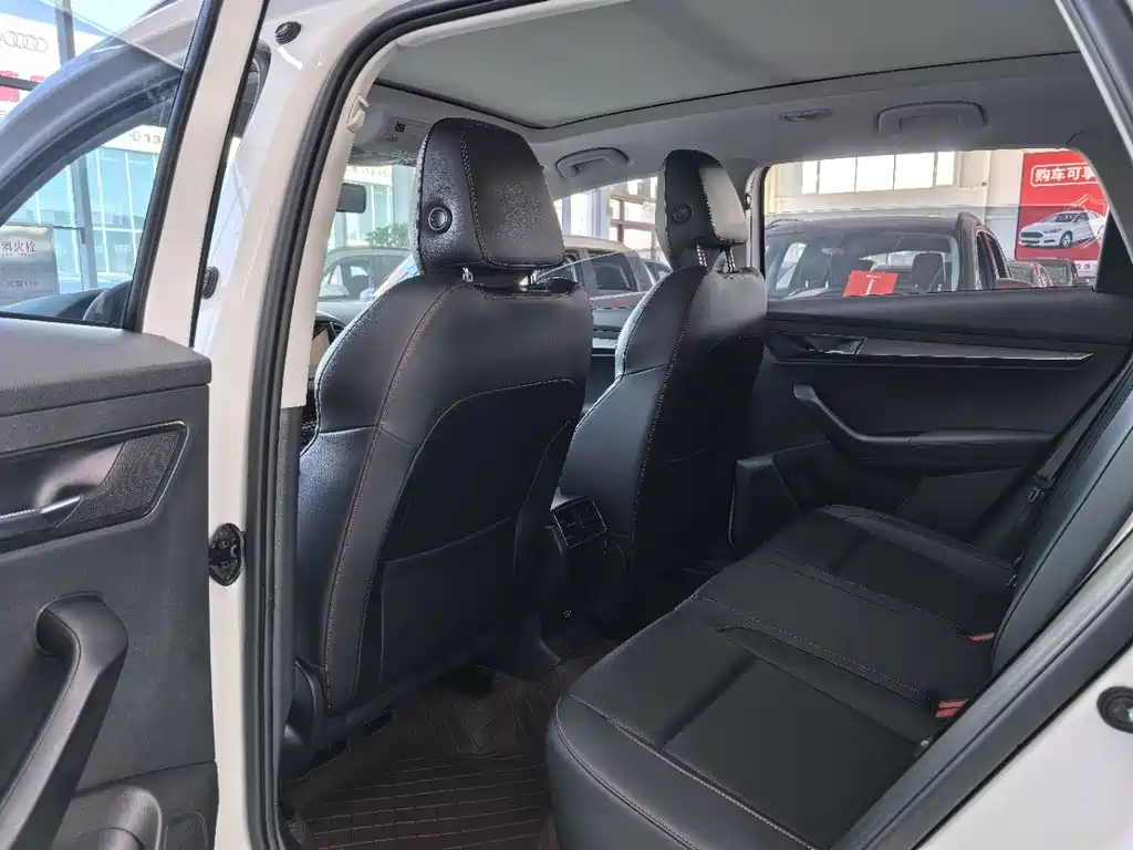Karoq TSI280 Premium