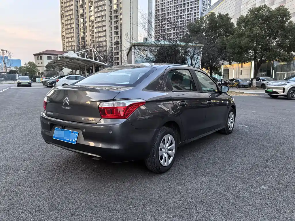 Elysee 1.6 L Auto Comfort
