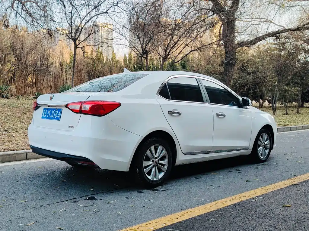 Roewe 360 1.5 L Auto Luxury