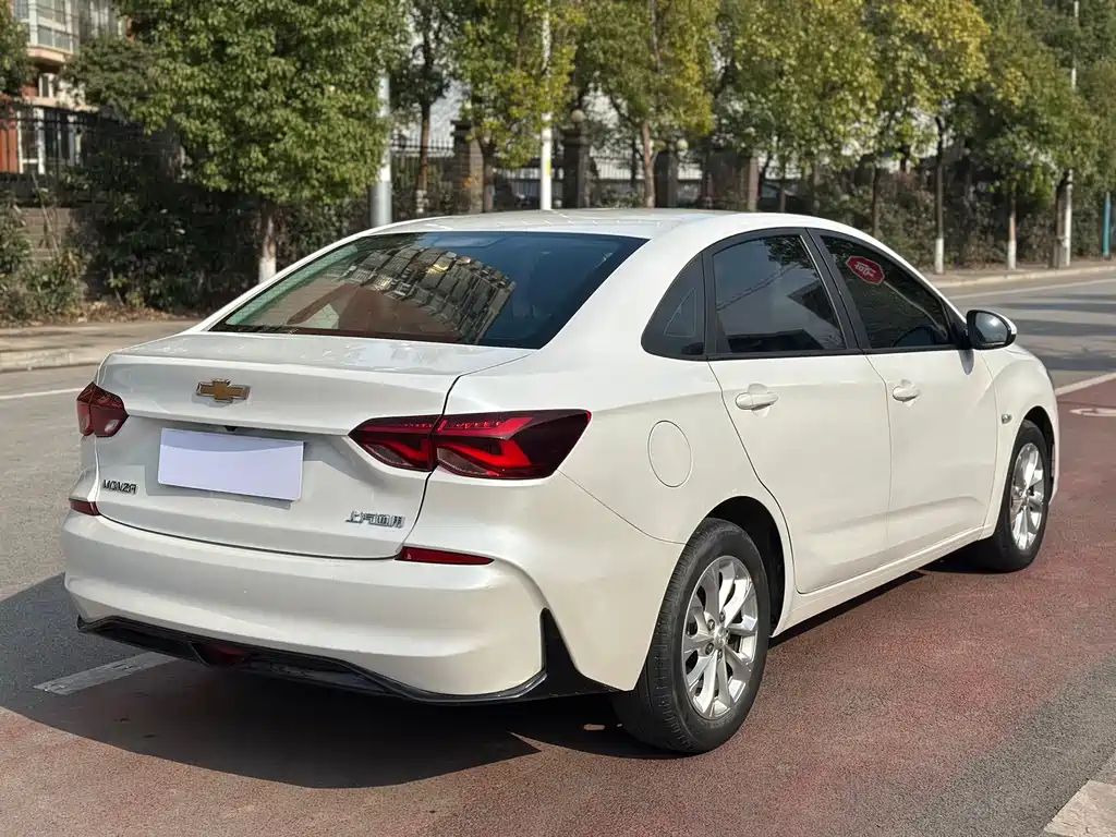Monza 1.5 L DCT Pleasure