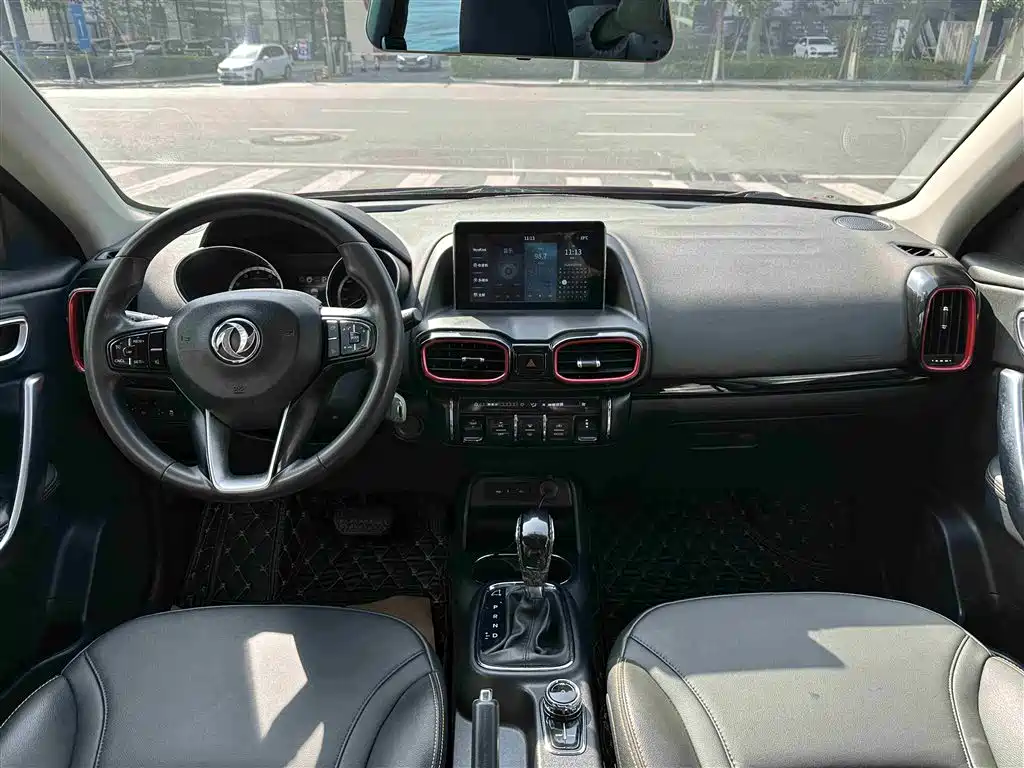 Dongfeng Fengshen AX4 1.6 L DCT Trend Style