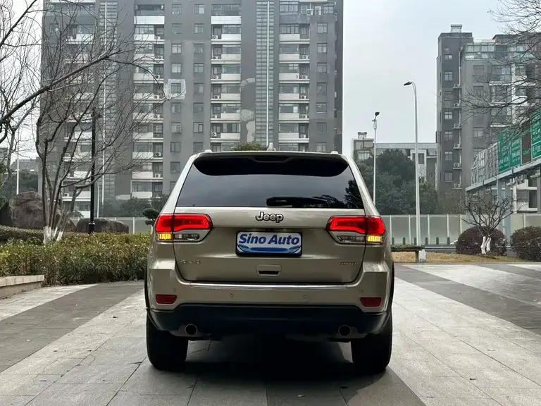 Jeep Grand Cherokee (Import) 3.0 L Comfort Enjoyment Navigation