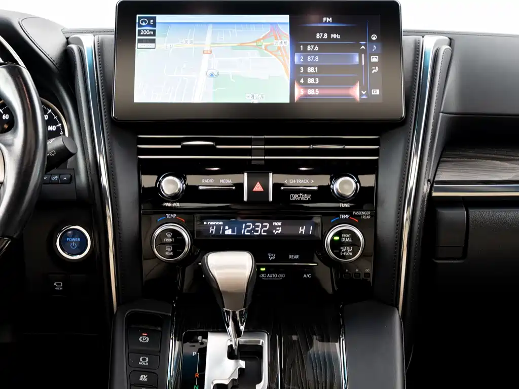 Lexus LM 300 h 7-seat Elegant