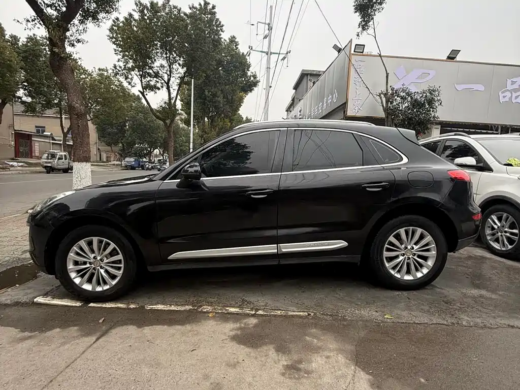 Zotye SR9 2.0 T Auto Ultimate Dream
