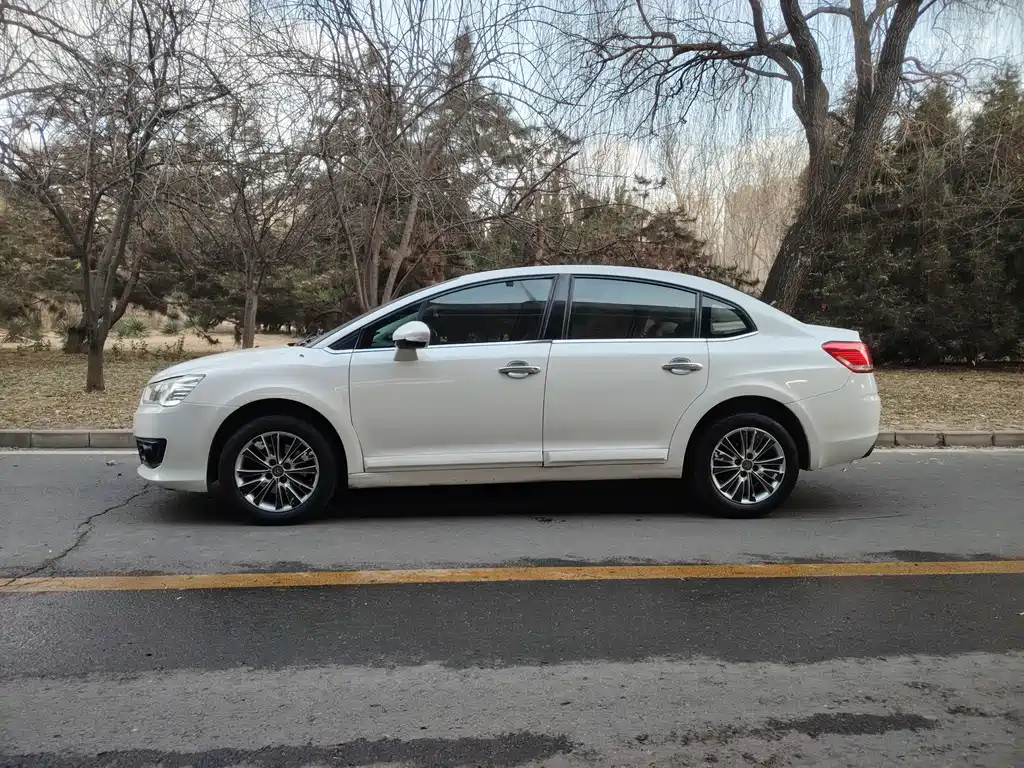 C-Quatre VTS 1.6 L Auto Fashionable