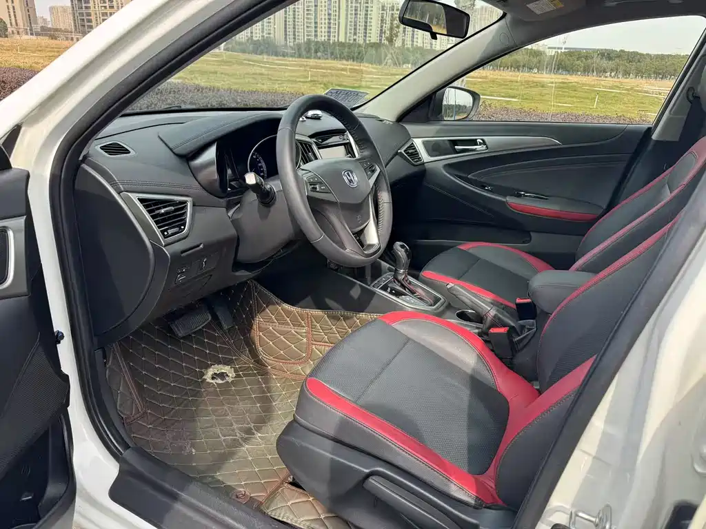 Eado XT 1.6 L GDI Auto Leading Trend CN-VI
