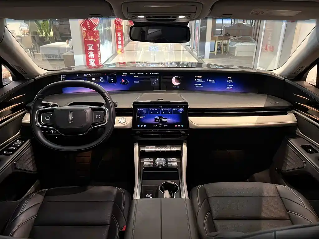 Nautilus 2.0 T 4 WD Premium