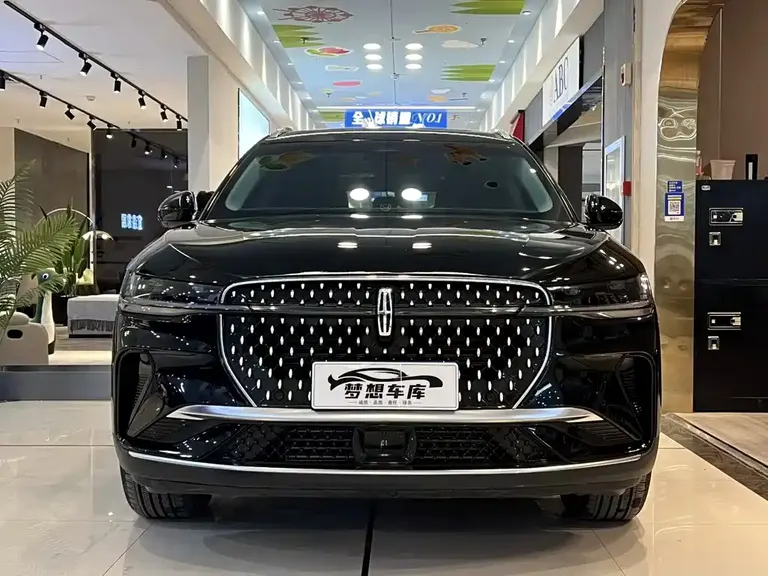 Lincoln Nautilus 2.0 T 4 WD Premium