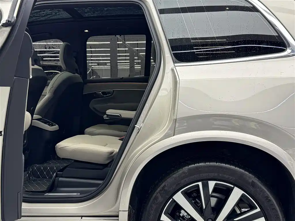 Volvo XC90 Facelift B6 Smart Vision Luxury 6-seat