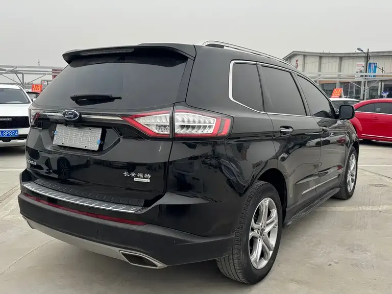 Ford Edge EcoBoost 245 2 WD Grand Sharp 7-seat CN-V