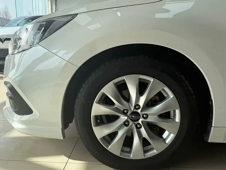 Subaru Legacy Facelift 2.5 i AWD Style