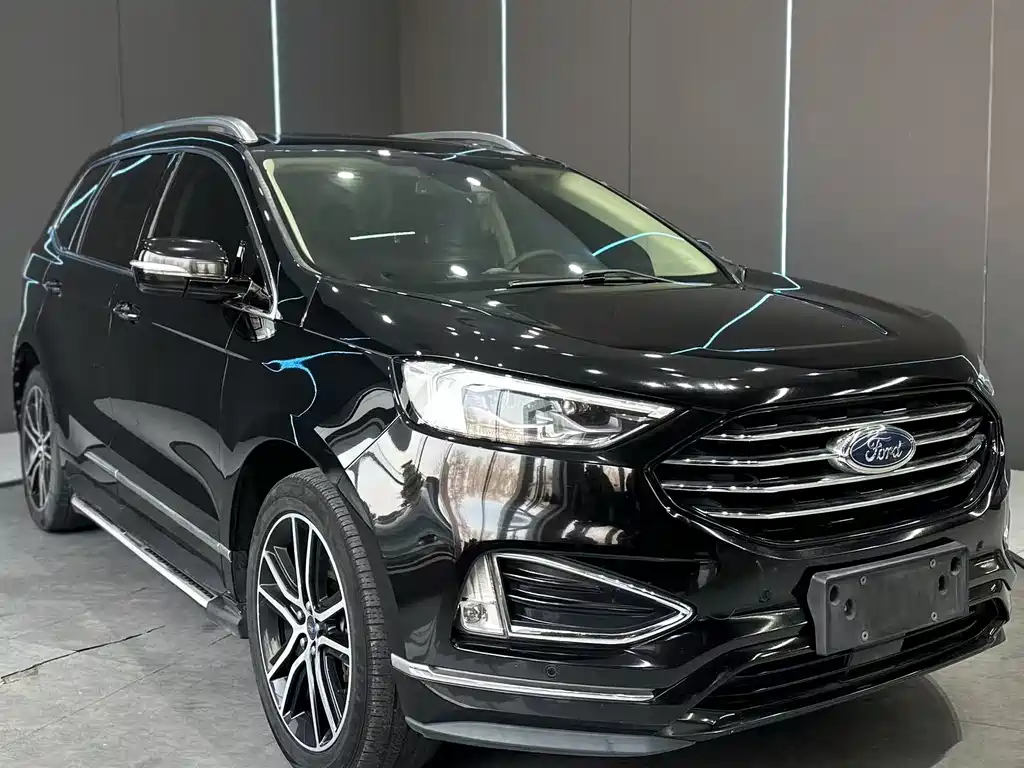Edge EcoBoost 245 2 WD Grand Sharp 7-seat