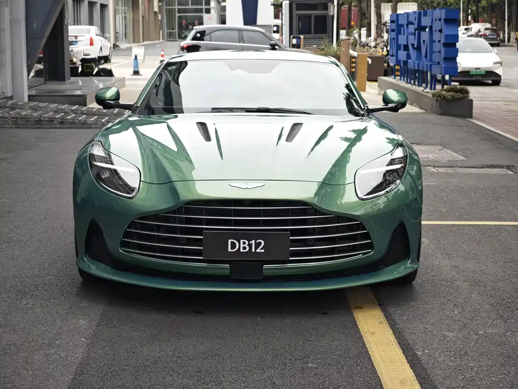 Aston Martin DB12 4.0 T V8 Coupe