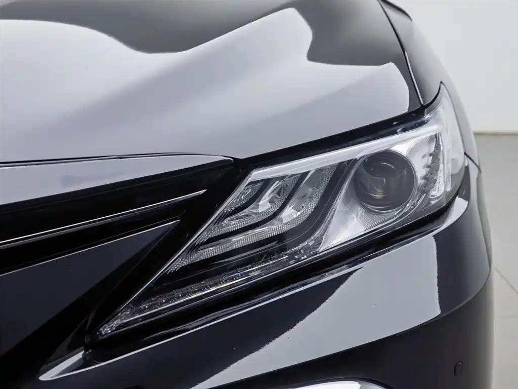 Camry Dual Engine 2.5 HG Luxury
