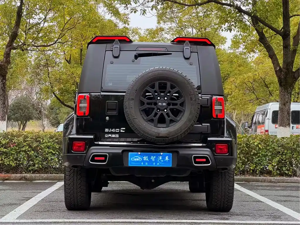 BAIC BJ40 2.0 T Auto 4 WD City Hunter Swordsman