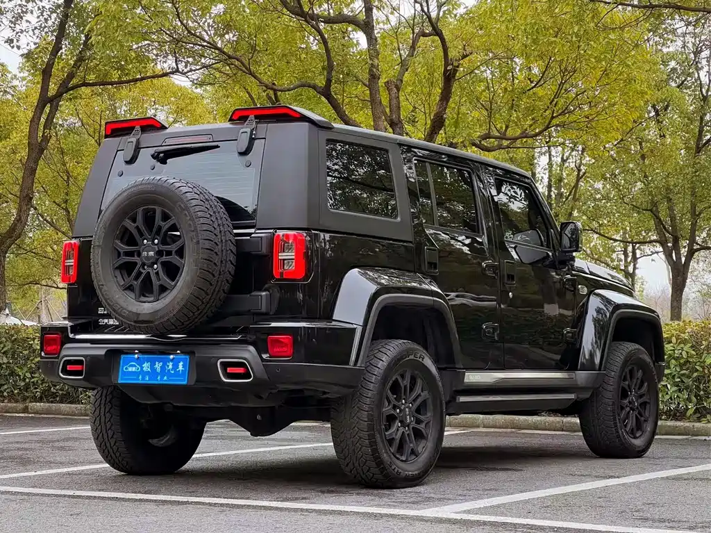 BAIC BJ40 2.0 T Auto 4 WD City Hunter Swordsman