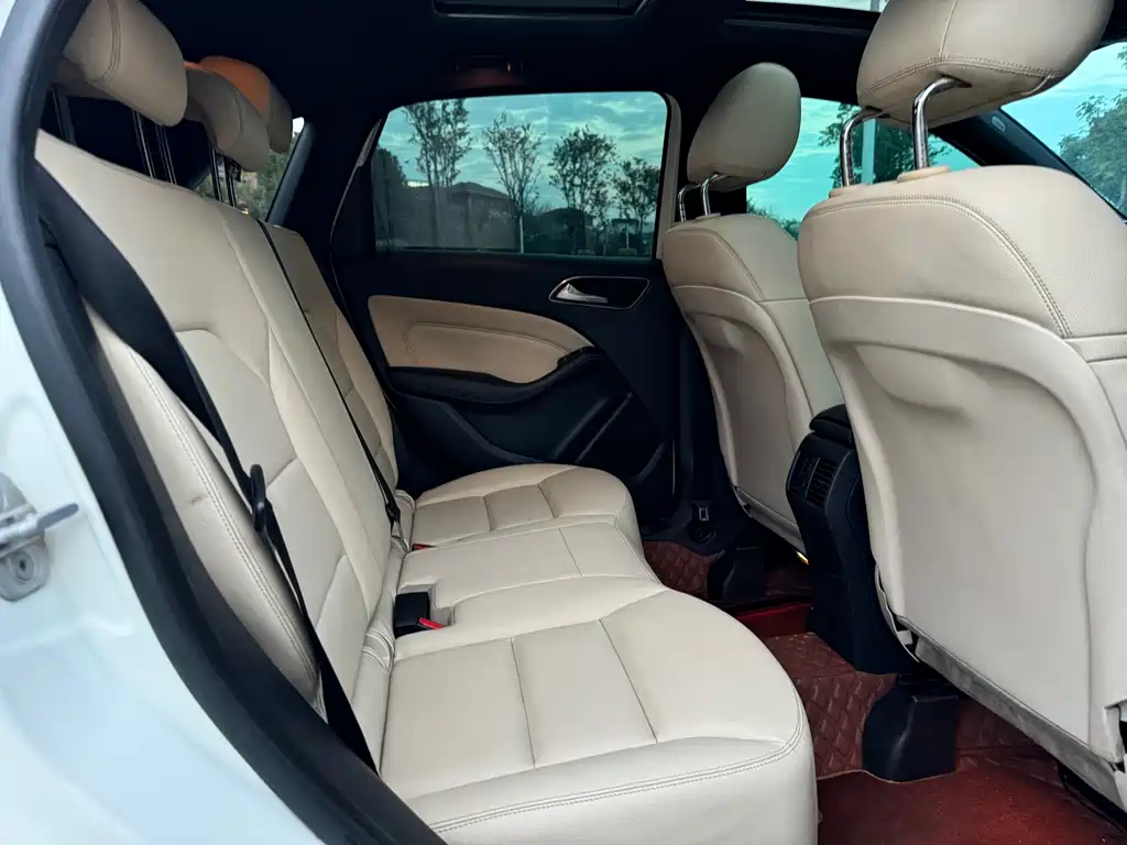 Mercedes-Benz B-Class B 200