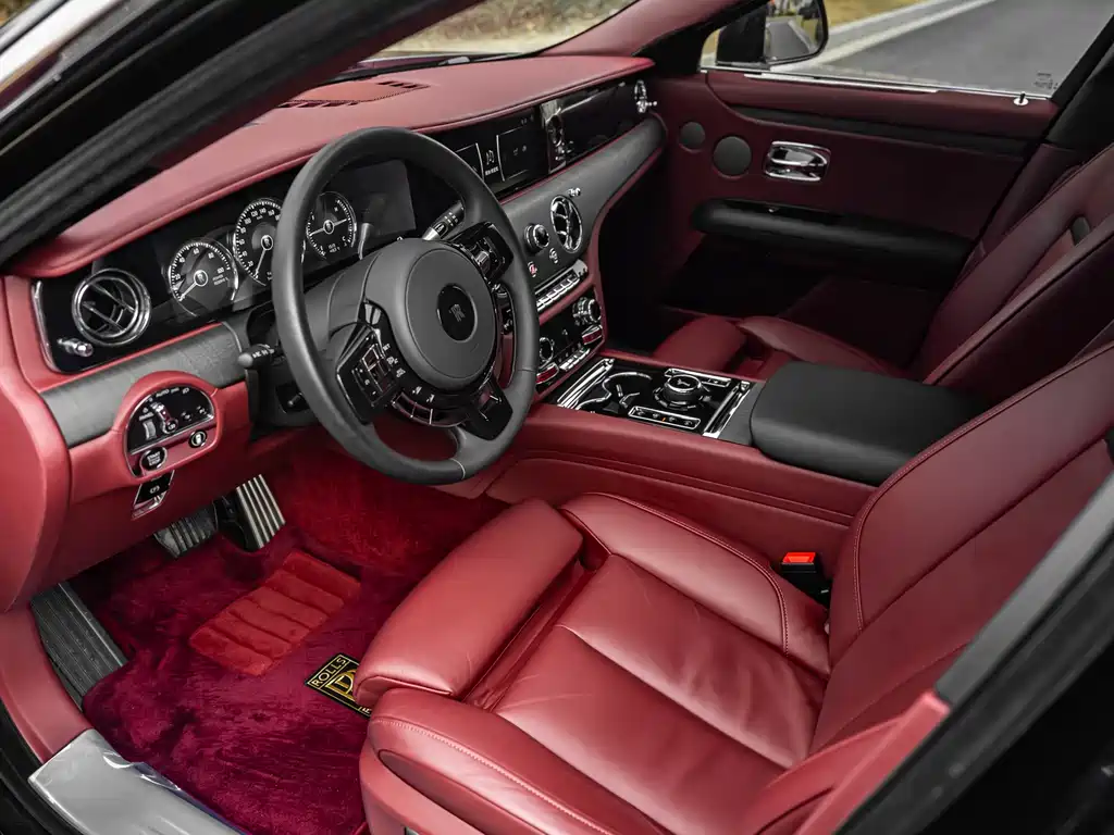 Ghost 6.7 T Standard Wheelbase