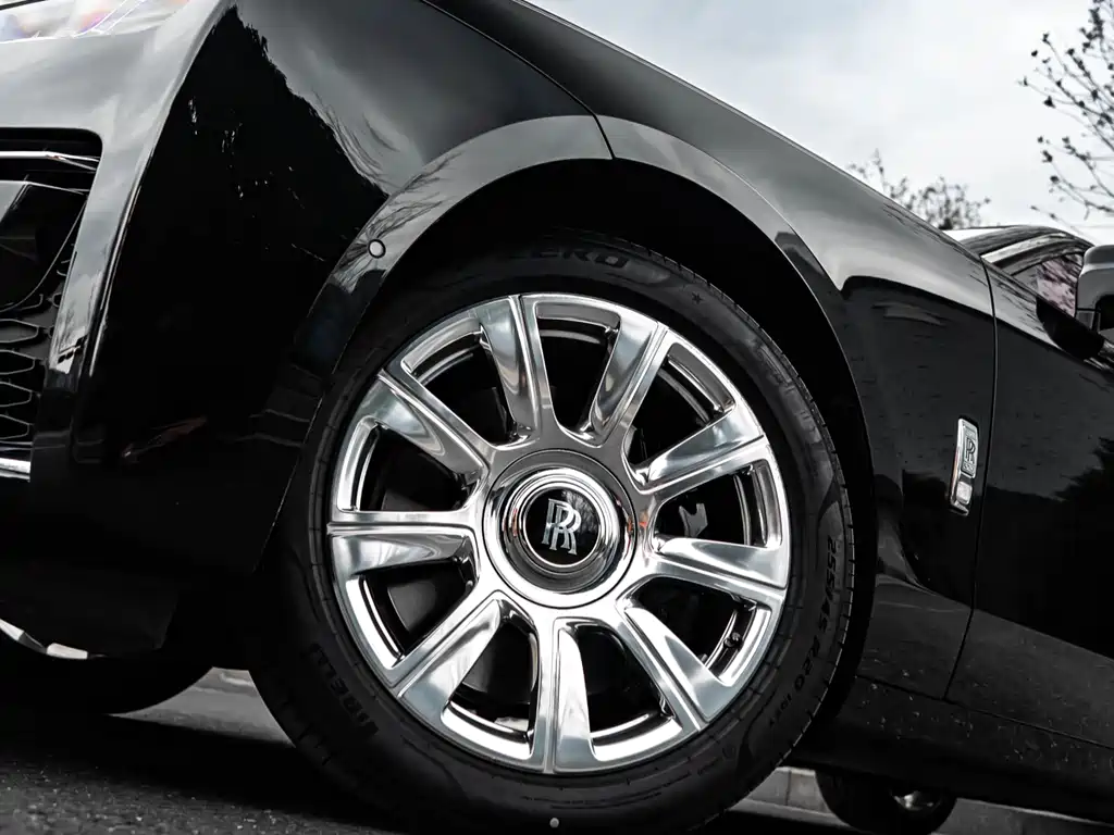 Ghost 6.7 T Standard Wheelbase