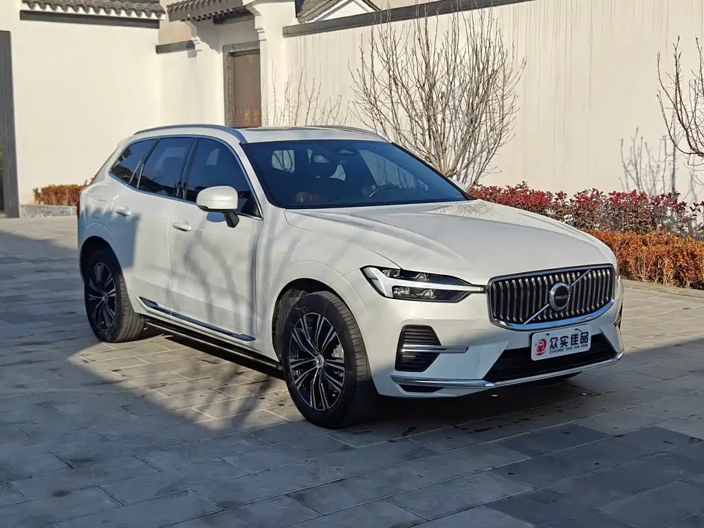 Volvo XC60 B5 4 WD Smart Vision Luxury