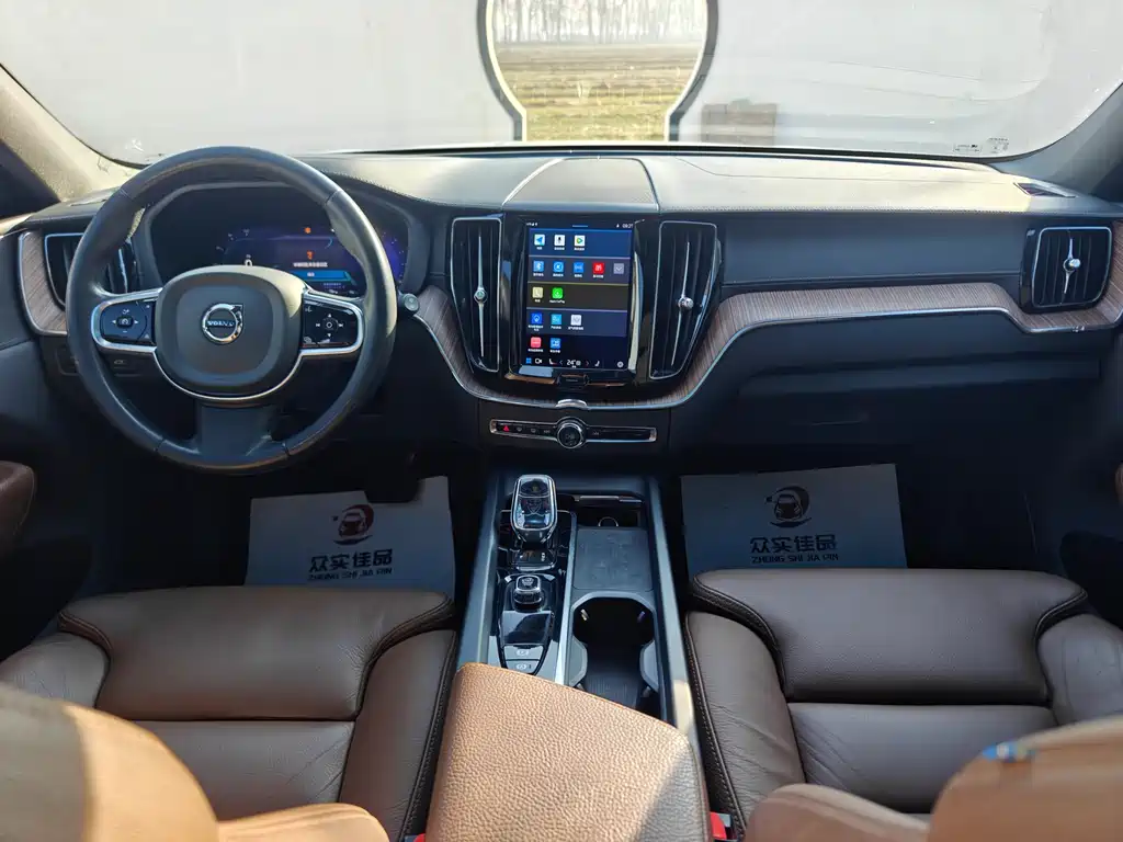 Volvo XC60 B5 4 WD Smart Vision Luxury