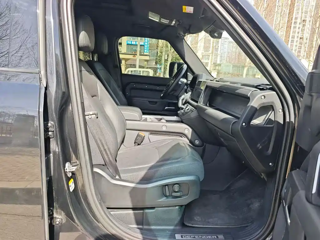 Land Rover Defender 110 3.0 T P400 X-DYNAMIC HSE