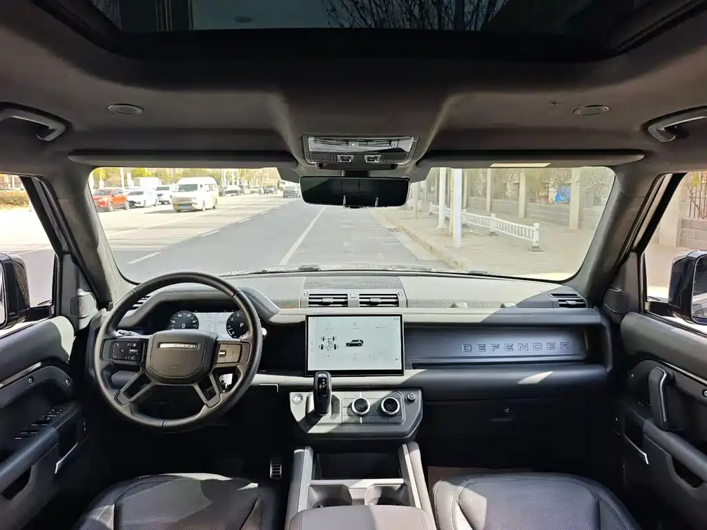 Land Rover Defender 110 3.0 T P400 X-DYNAMIC HSE