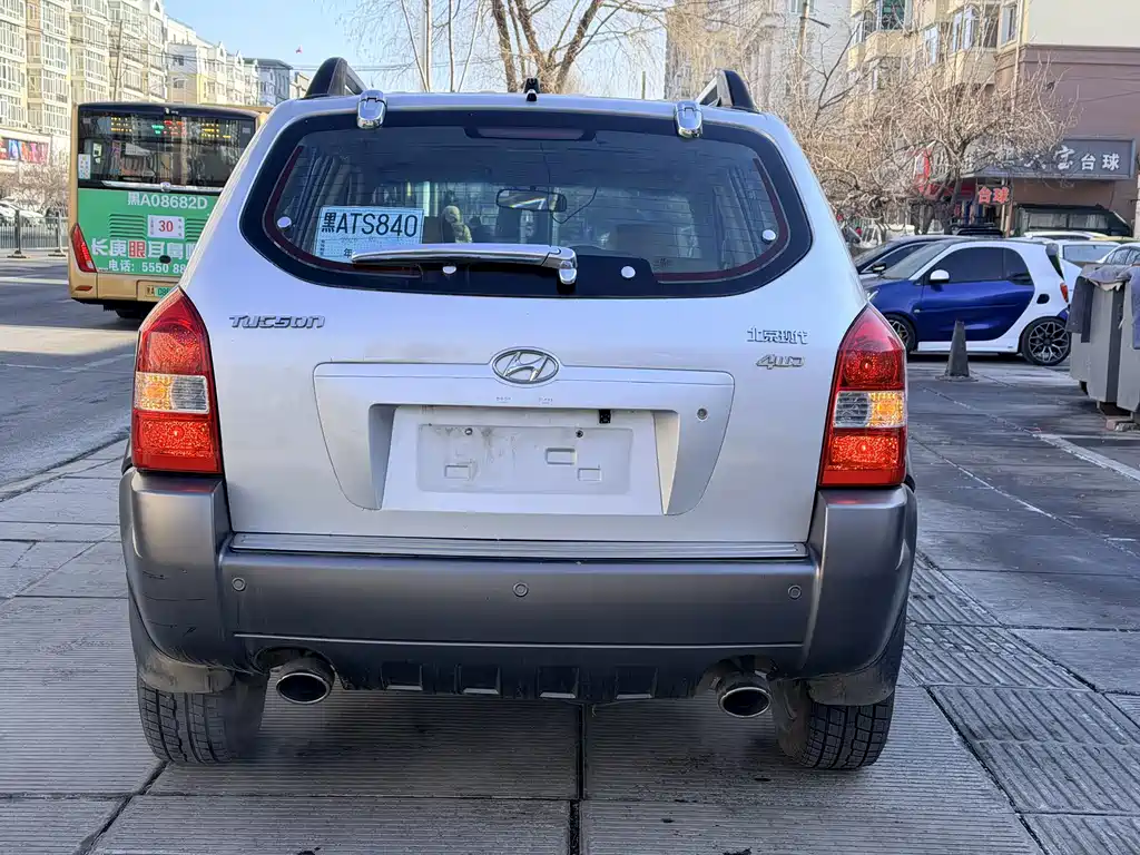 Tucson 途胜 2006款 2.0 L 手动四驱豪华型