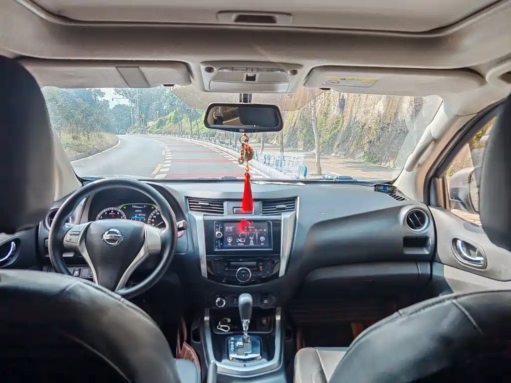 Terra 2.5 L Auto 4 WD Luxury