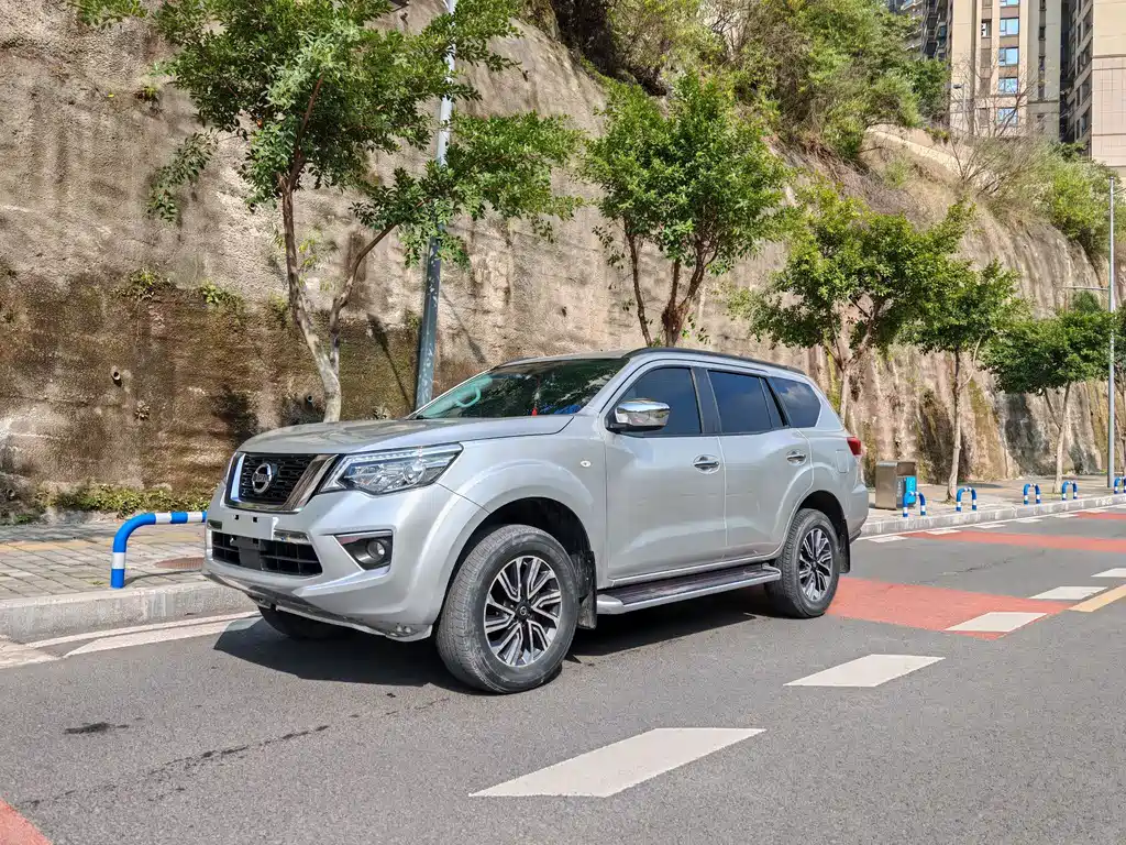 Terra 2.5 L Auto 4 WD Luxury