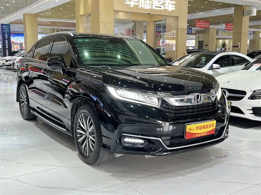 Avancier 370 TURBO 4 WD Premium