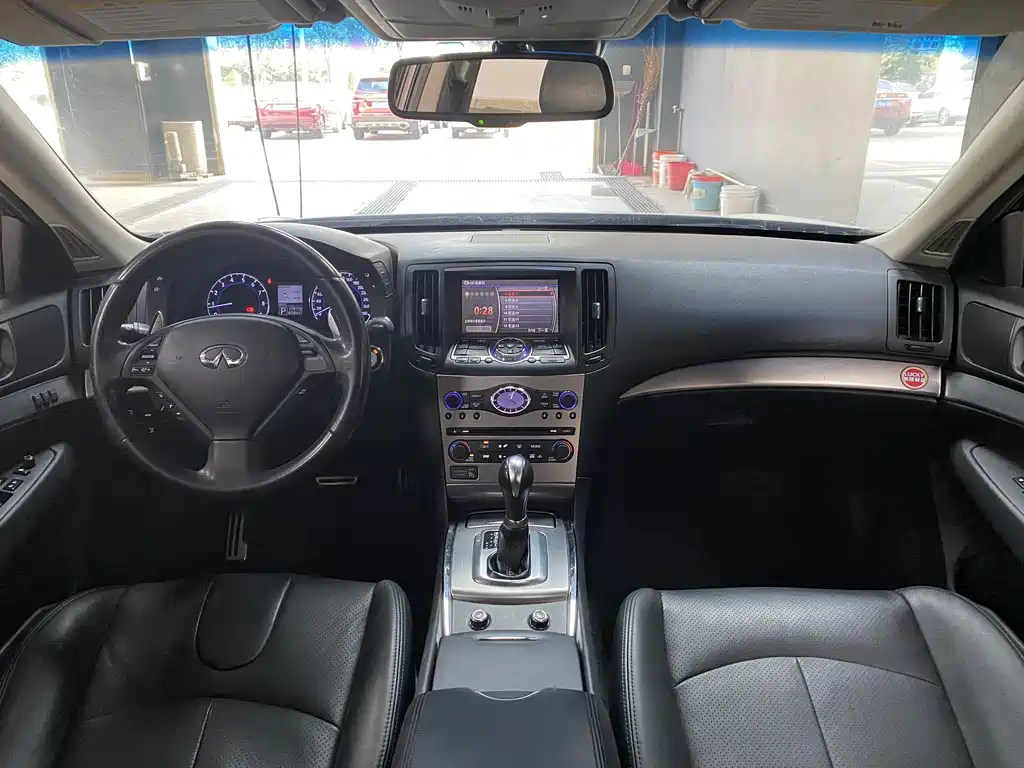 Infiniti G Series G25 Sedan Luxury Sport