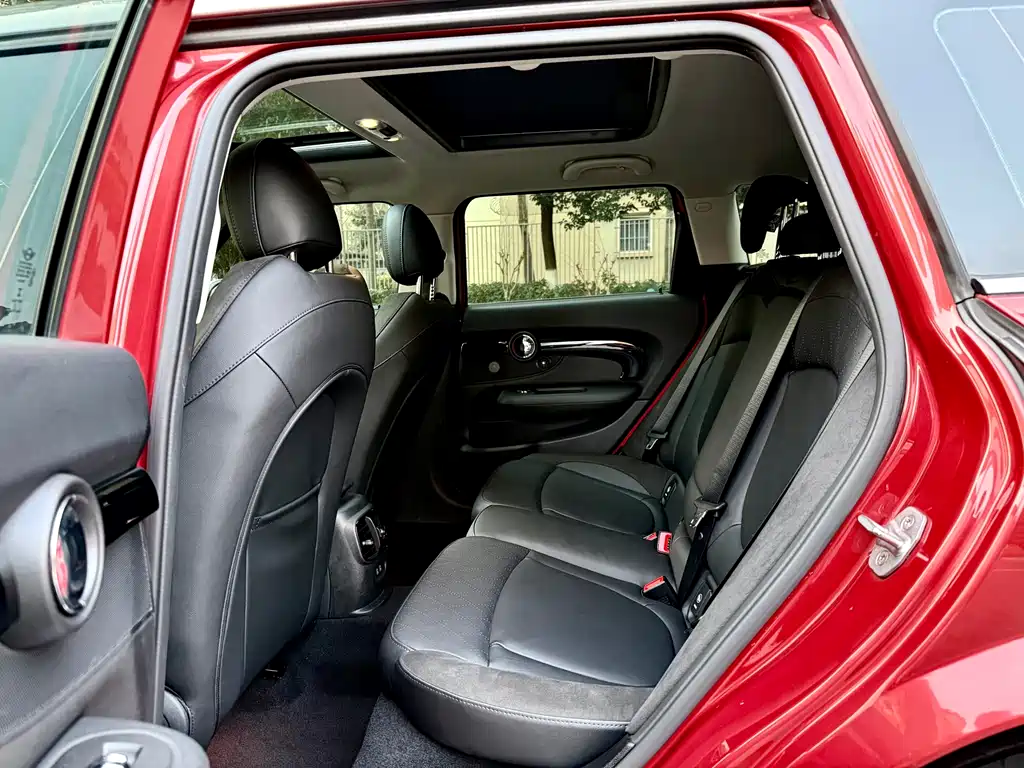 MINI CLUBMAN MINI CLUBMAN 2023款 2.0 T COOPER S 弧光限量版