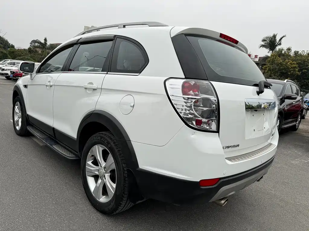 Captiva 2.4 L 4 WD Flagship 7-seat